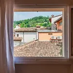 Di Punto In Bianco Home